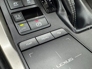LEXUS NX 2.5 300h Business Navigation 2WD