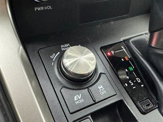 LEXUS NX 2.5 300h Business Navigation 2WD