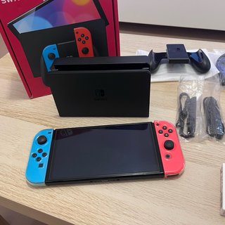 Nintendo Switch OLED + EXTRAS