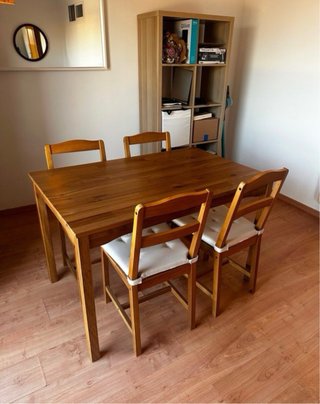 Mesa + 4 Sillas IKEA HÄGERNÄS (Pino Macizo)