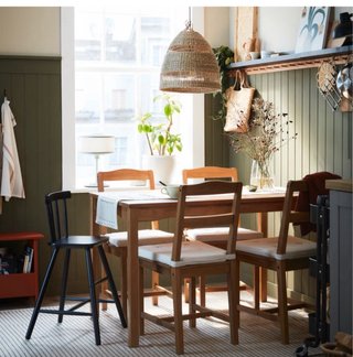 Mesa + 4 Sillas IKEA HÄGERNÄS (Pino Macizo)