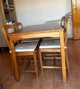 Mesa + 4 Sillas IKEA HÄGERNÄS (Pino Macizo)