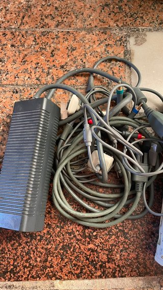 Xbox36. Para recambios con fuente de alimentación