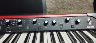 Korg SV-1 +Funda con ruedas+hard case+accesorios