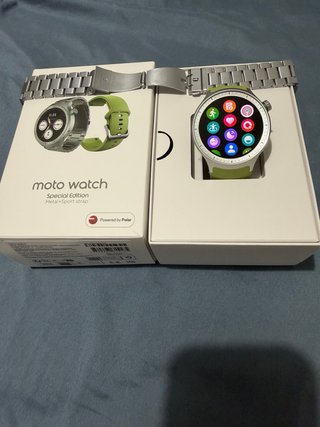 Motorola Moto Watch smartwatch