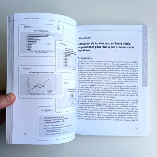 4 volúmenes "Educación de Adultos y Desarrollo"