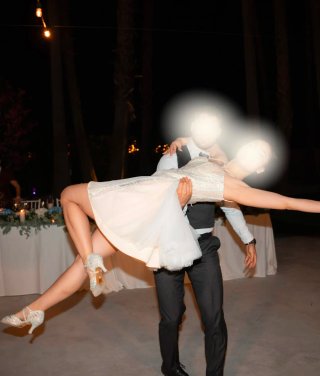 Vestido de fiesta novia dorado y blanco para baile