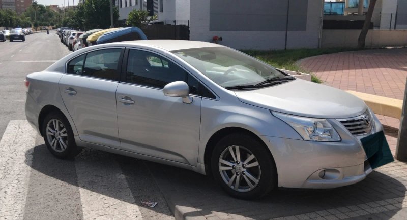 Toyota Avensis 2.0 D.D 126 cv - foto 1