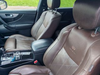 INFINITI qx70