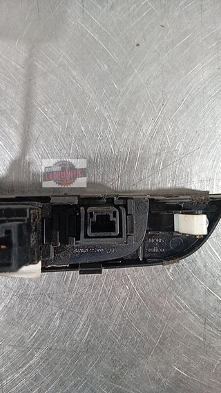 WARNING Hyundai ix35 (EL/LM)(2010->)