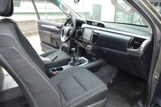 Toyota Hilux 4X4 D4D Cabina VX Comfort+Camara+USB