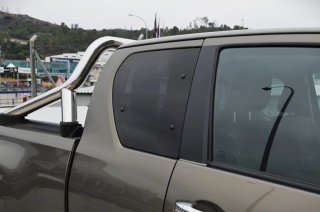 Toyota Hilux 4X4 D4D Cabina VX Comfort+Camara+USB