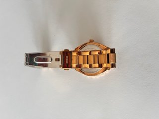 Reloj de mujer  guess poco uso