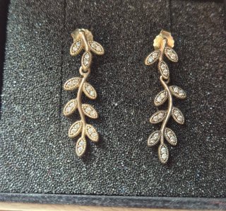 Pendientes y anillo Pandora hoja