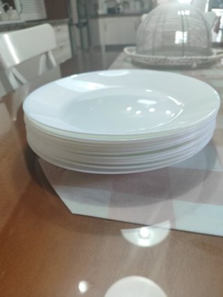 12 platos llanos blancos