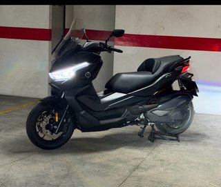 VOGE SR4 MAX T Maxi Scooter Negra