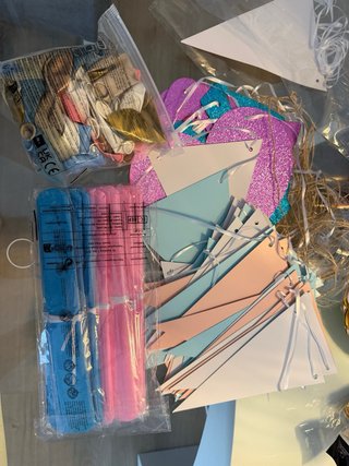 Decoración, vajilla para revelación de sexo