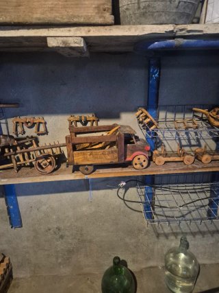 Figuras de madera coleccionables