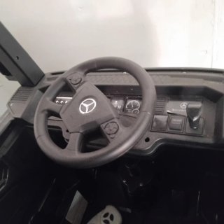 Camión Eléctrico Mercedes Actros Negro