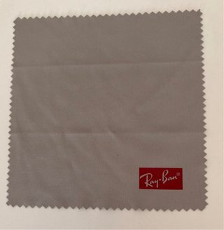 Estuche y paño limpiador gafas Ray-Ban
