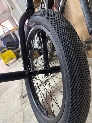 Neumáticos BMX CULT VANS Negra