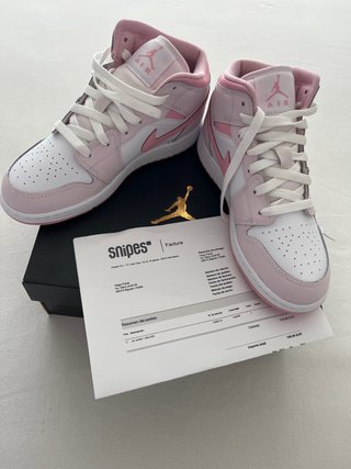Nike Air Jordan 1 Mid Rosa y Blanca Talla 36