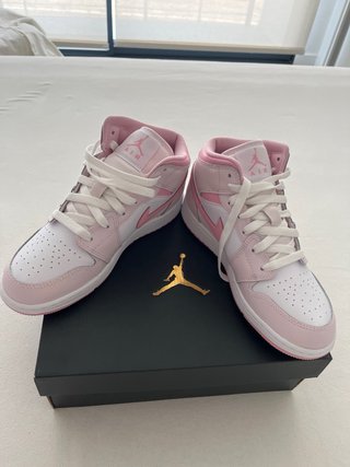 Nike Air Jordan 1 Mid Rosa y Blanca Talla 36