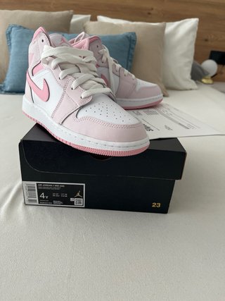 Nike Air Jordan 1 Mid Rosa y Blanca Talla 36