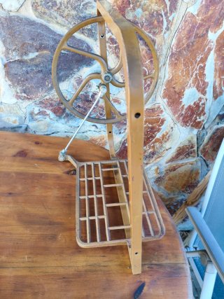 Maquina de coser Singer con pedal  para restaurar.