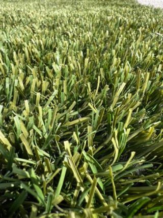 Césped artificial verde