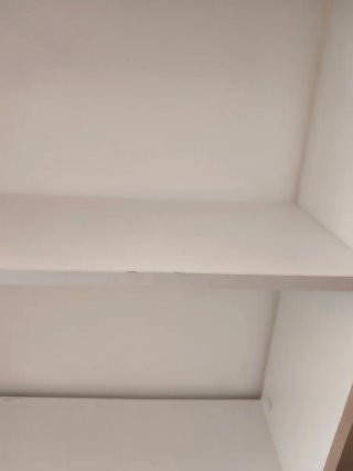 Estantería blanca con escritorio abatible