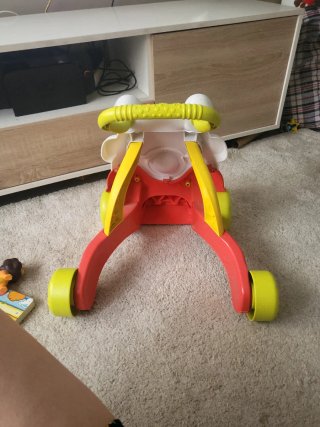 Andador bebé  marca chicco