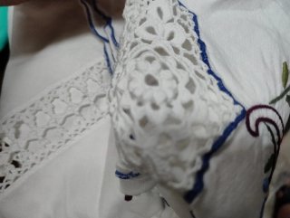 Tovaglia rotonda vintage ricamata a mano