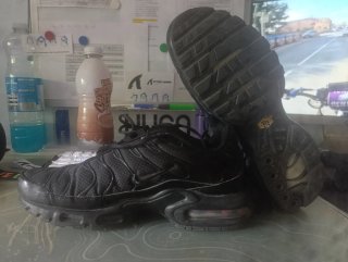 Nike TN Hombre Negras