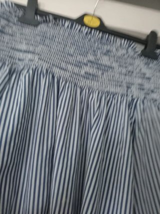 Falda H&M Talla M Rayas Azul Blanco