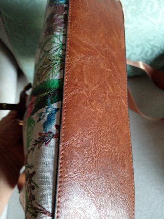 Borsa similpelle bianca floreale