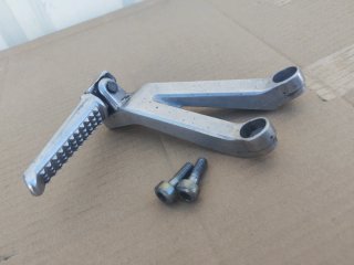 ♻️(000557)Estribo Honda CBR 954 RR