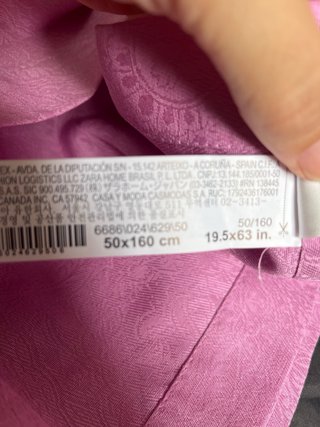 Camino de mesa Zara rosa estampado