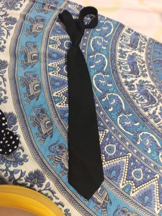 Corbata de hombre negra