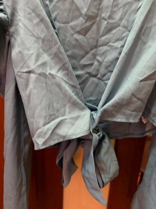 Camicetta azzurra con fiocco SHEIN XS