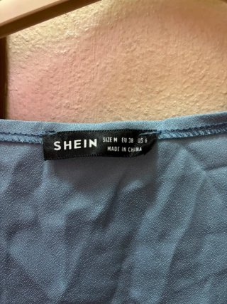 Camicetta azzurra con fiocco SHEIN XS