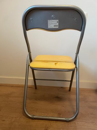 Mesa de escritorio y silla plegable