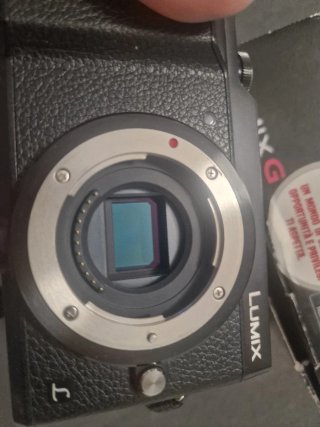Panasonic GX80 + 5 batterie + obiettivo 12-32.