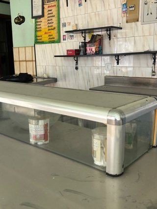 MUEBLES Y ELECTRODOMESTICOS BAR/CAFETERIA LIQUIDAC