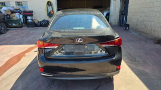 Lexus IS 2018