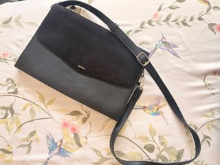 Bolso Parfois  mano/hombro negro poli piel/ante