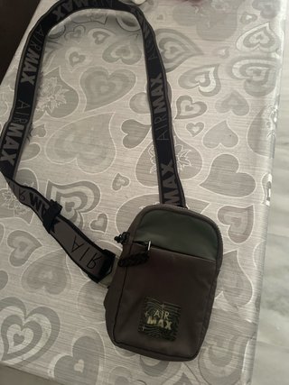 Bandolera Nike Air Max gris y verde