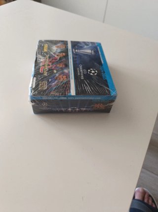 Caja Cromos Panini Adrenalyn XL Champions 14-15