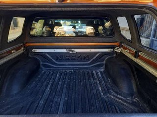 NISSAN navara