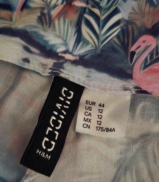 Pantalón corto estampado tropical